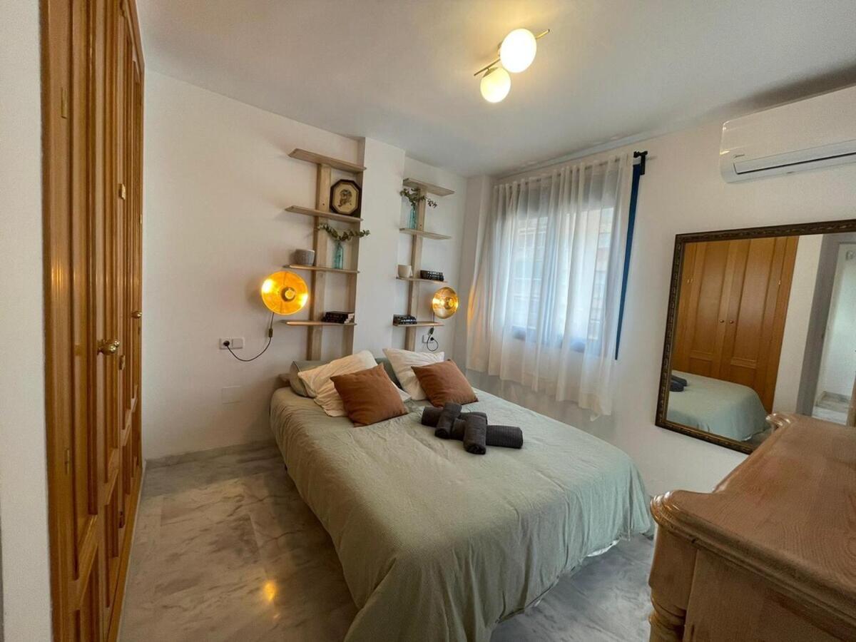 Calu Homes Cerca Playa De Huelin Malaga Ngoại thất bức ảnh