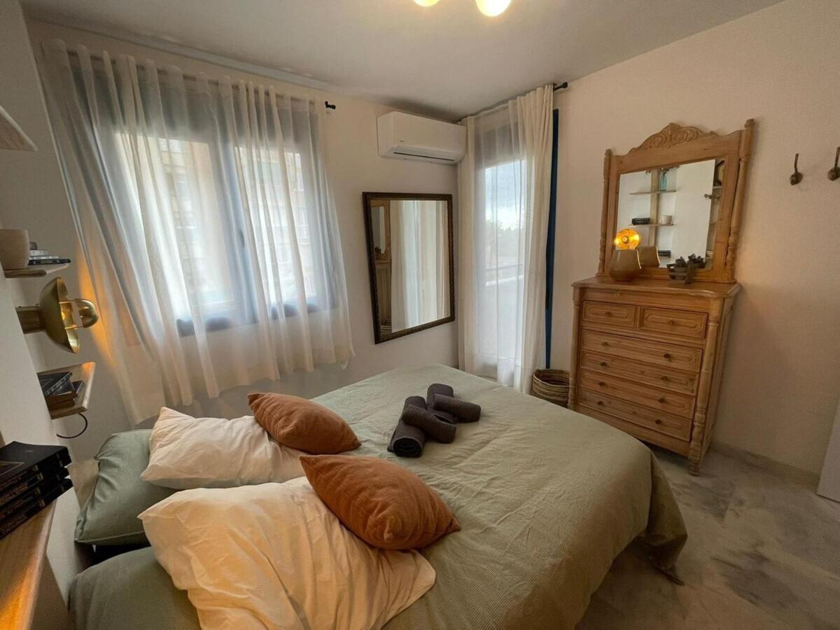 Calu Homes Cerca Playa De Huelin Malaga Ngoại thất bức ảnh