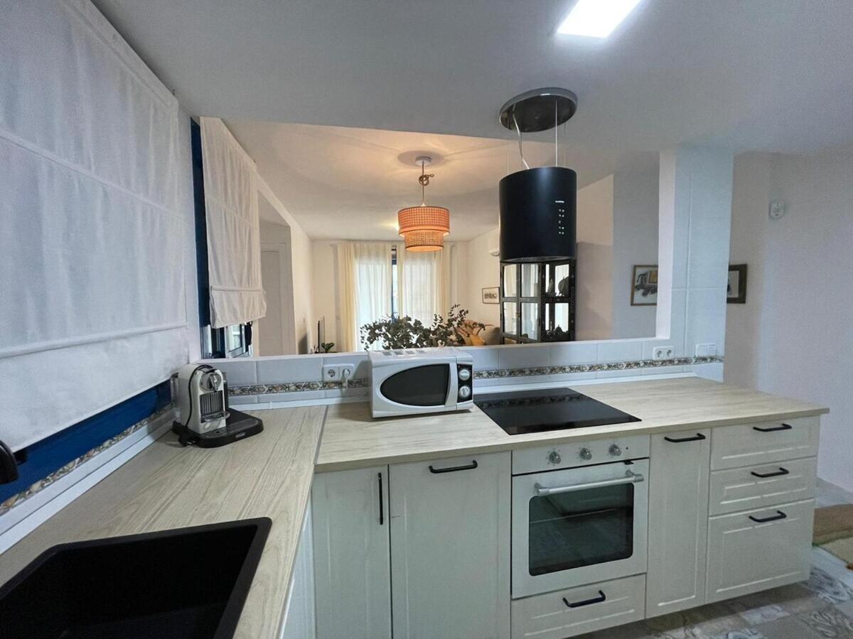 Calu Homes Cerca Playa De Huelin Malaga Ngoại thất bức ảnh
