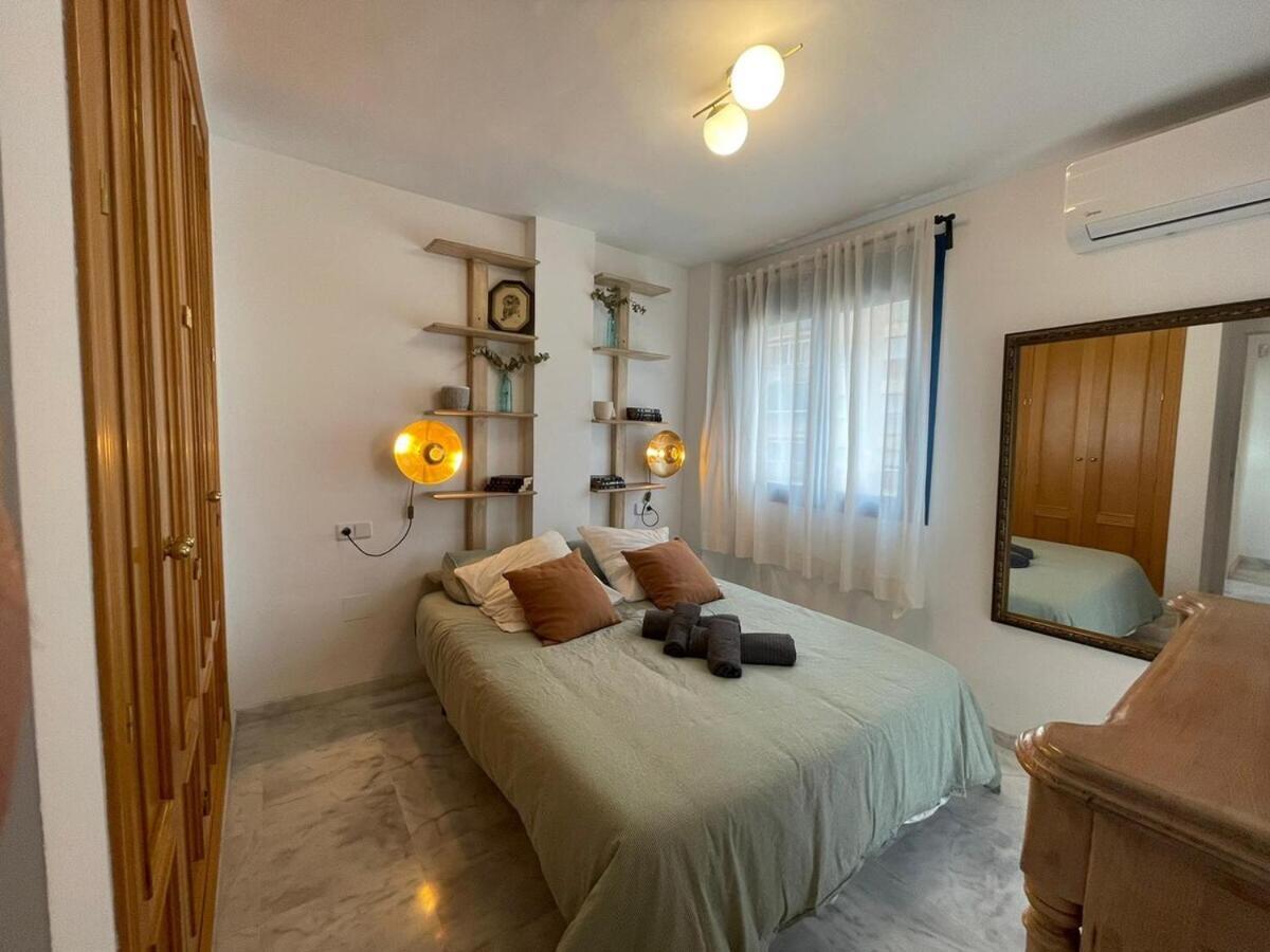 Calu Homes Cerca Playa De Huelin Malaga Ngoại thất bức ảnh