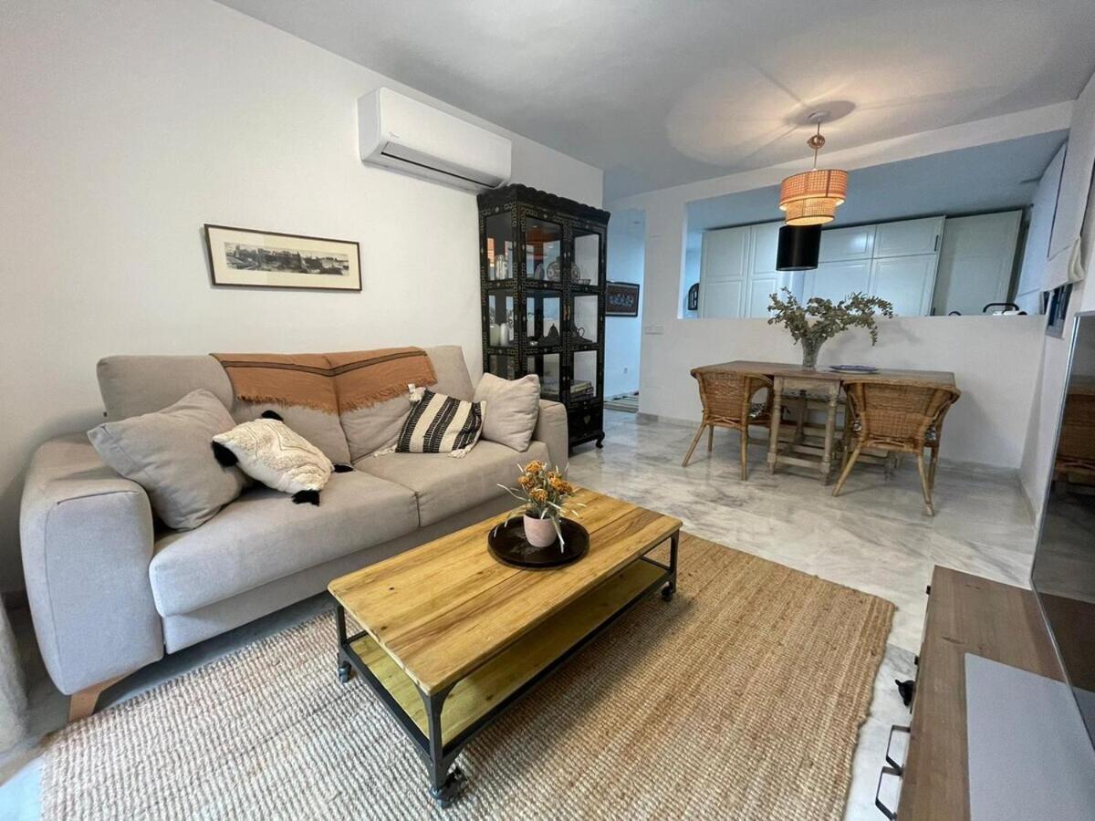 Calu Homes Cerca Playa De Huelin Malaga Ngoại thất bức ảnh
