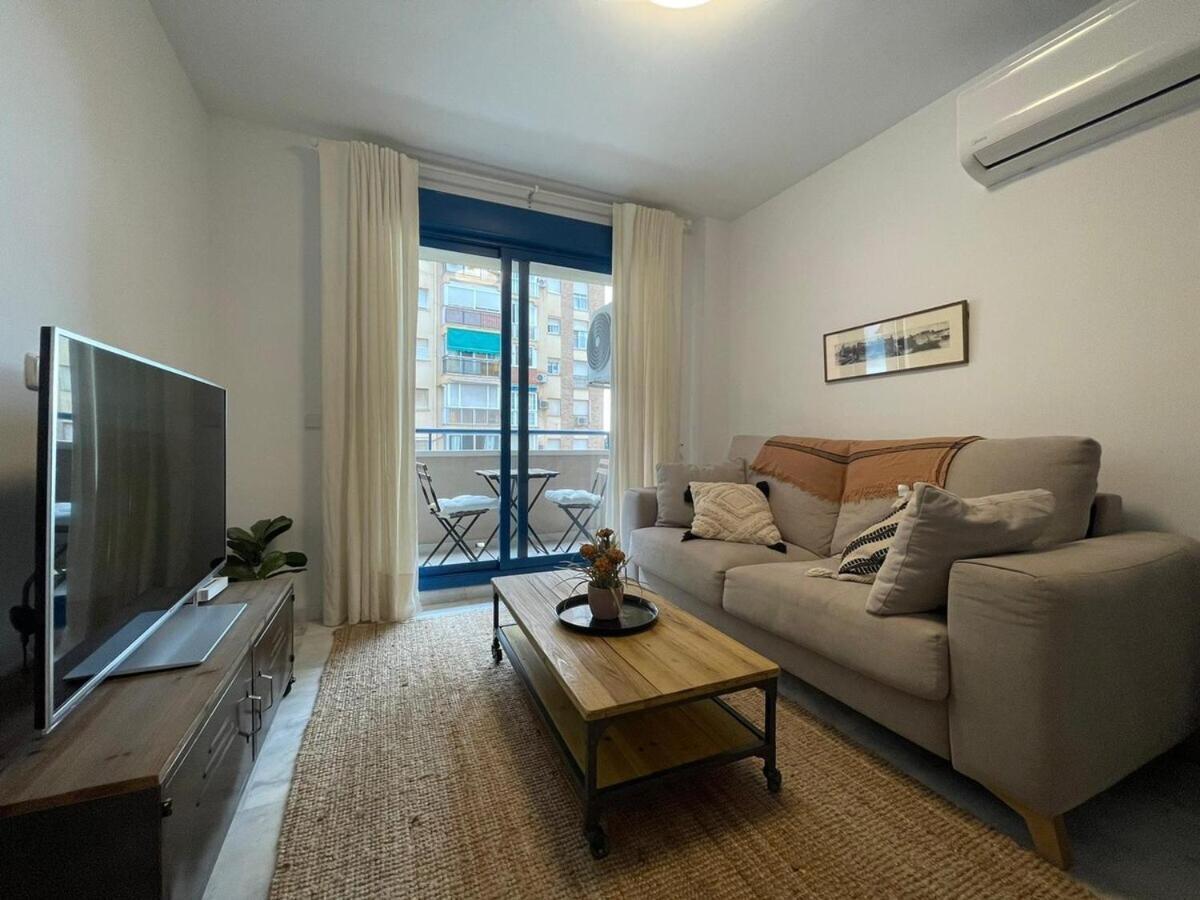 Calu Homes Cerca Playa De Huelin Malaga Ngoại thất bức ảnh